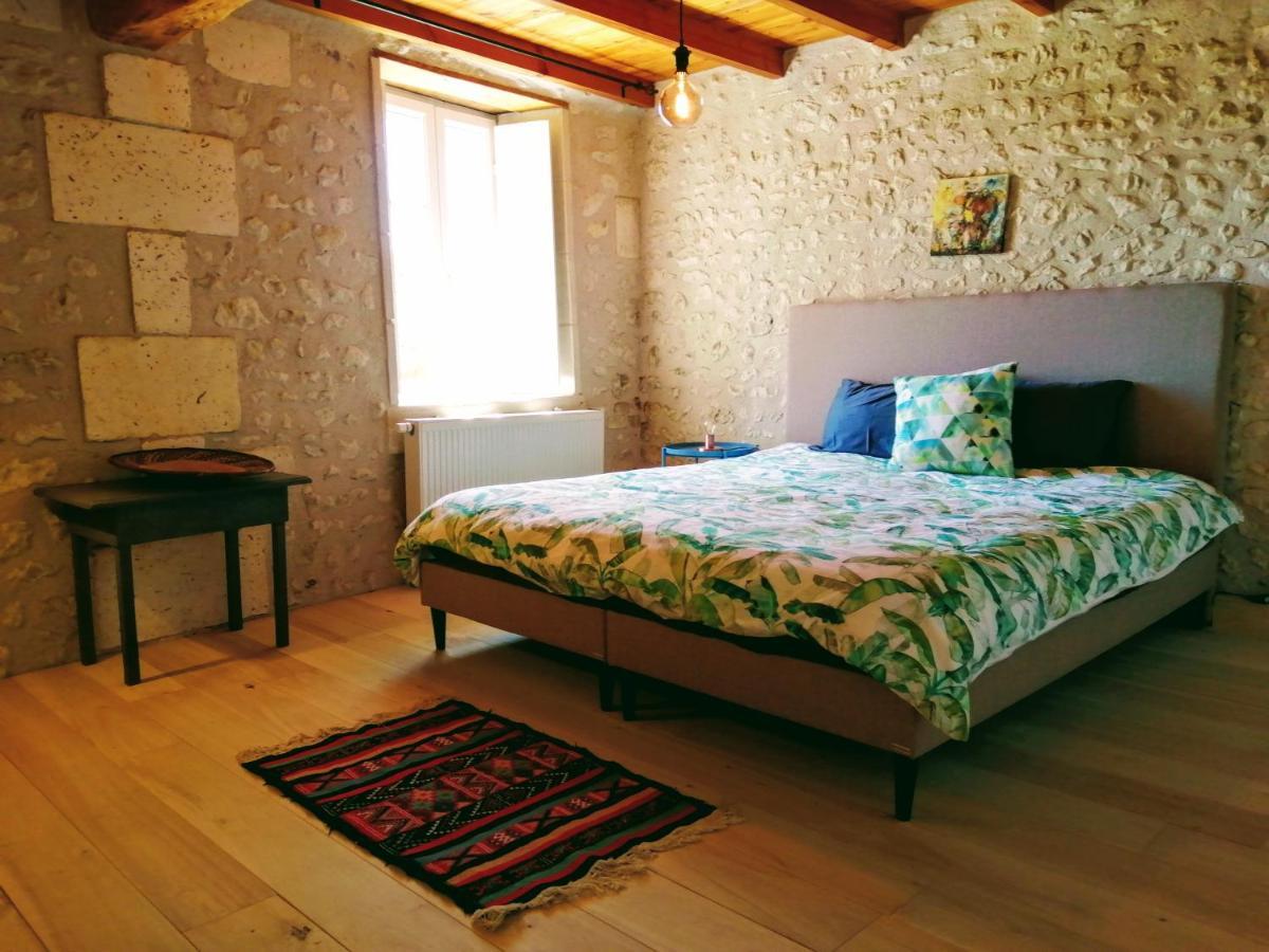 La Grange De Lucie -Chambres D'Hotes En Perigord-Dordogne Nanteuil-Auriac-de-Bourzac Экстерьер фото