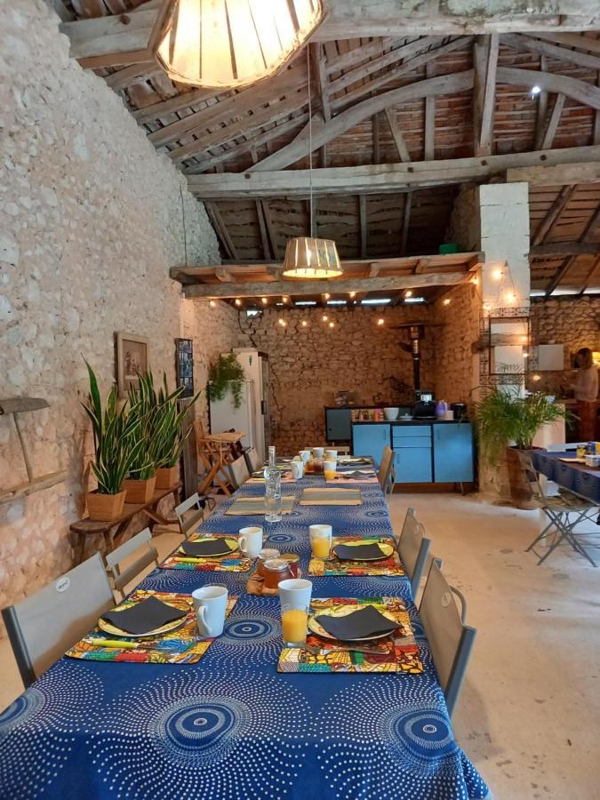 La Grange De Lucie -Chambres D'Hotes En Perigord-Dordogne Nanteuil-Auriac-de-Bourzac Экстерьер фото